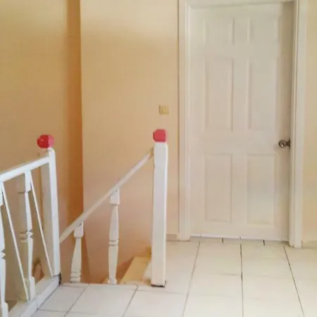 Casa de Férias Oludeniz Hostel Apartments/2 Bedroom Apartment With Swimming Pool